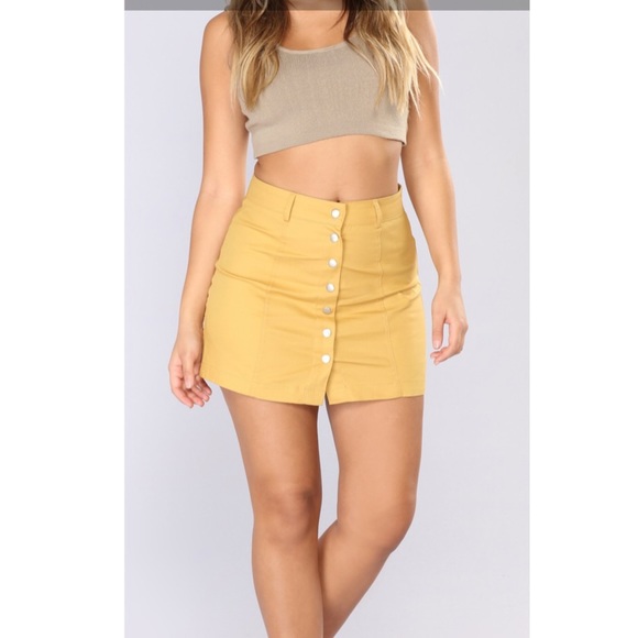 🌵~ Fashion nova button skirt (mustard) ✨ - Picture 2 of 3